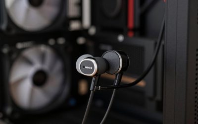In-Ear Monitors for Gaming: IEM vs Gaming Headset Explained